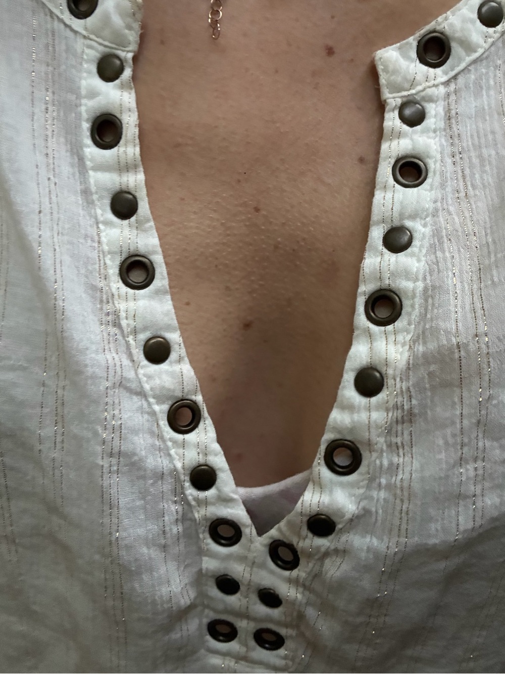 Rock & Republic White Eyelet Detail V-Neck Top